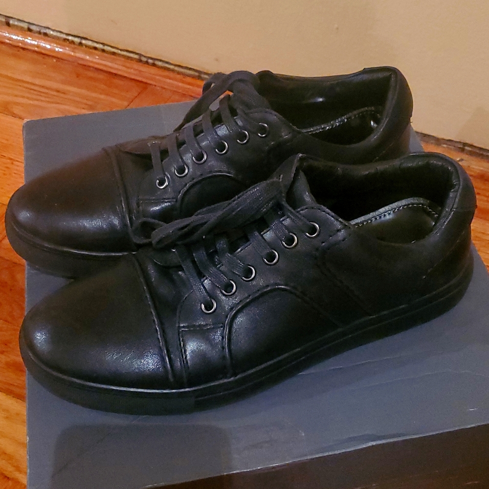 Zanzara men's leather shoes. Great all leather quality, size 9 . worn  few times